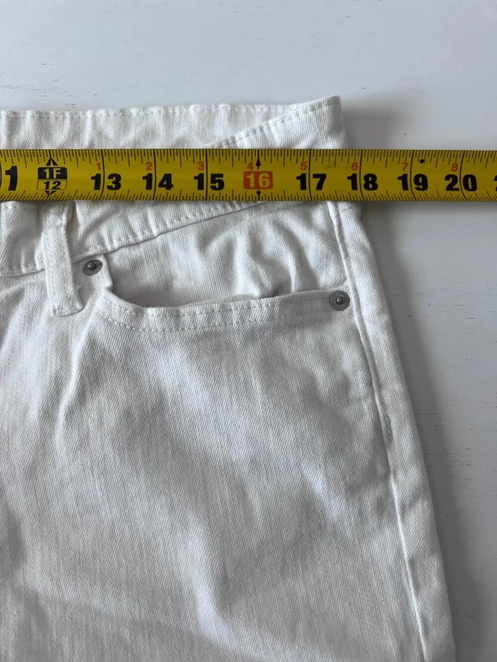Gap Denim Bermuda Shorts White Size 14R Mid Rise Stretch
